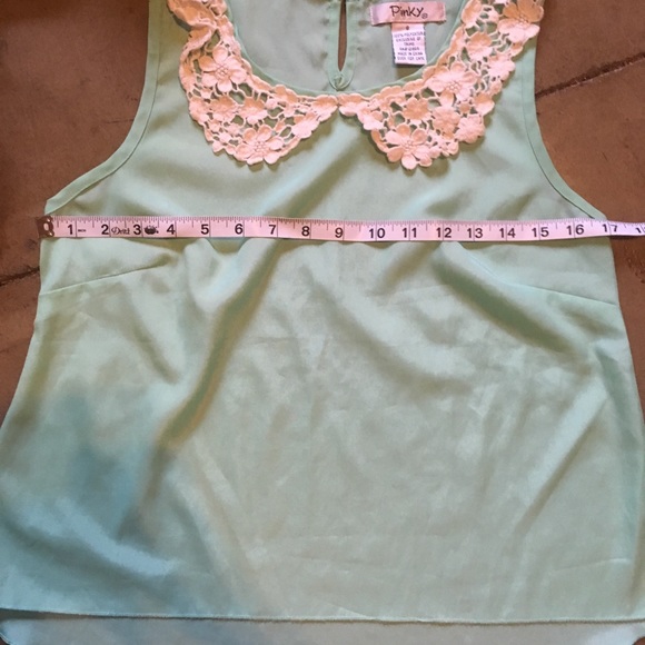 Mint Green top with lace collar - Picture 2 of 2
